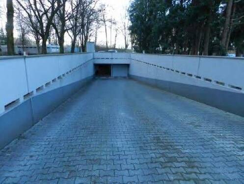 TG Einfahrt - Etagenwohnung mit 75,20 m&sup2; in München zum Kaufen