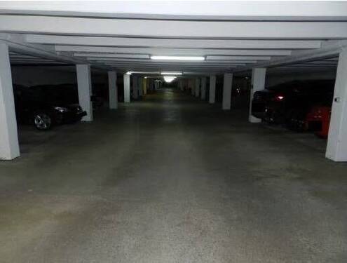 Tiefgarage - 