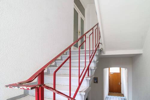 Treppenhaus (5) - Mehrfamilienhaus, Wohnhaus mit 310,70 m&sup2; in Erfurt zum Kaufen