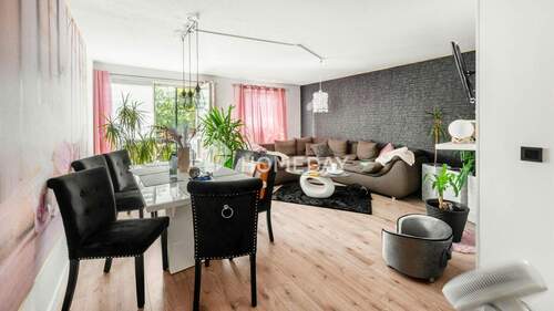 Wohnzimmer 2 - 2 Zimmer Etagenwohnung zum Kaufen in Leipzig