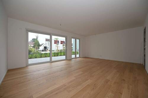 Helles Wohn- und Esszimmer - 