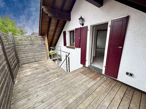 Eingang und Terrasse Einliegerwohnung - 