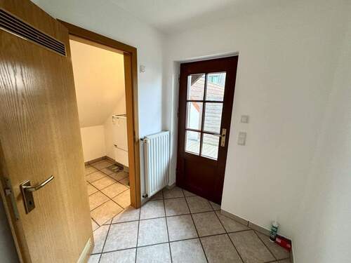 Flur & Abstellraum Einliegerwohnung - 