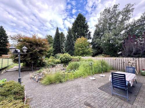 Terrasse/Garten - 6 Zimmer Mehrfamilienhaus, Wohnhaus in Leverkusen