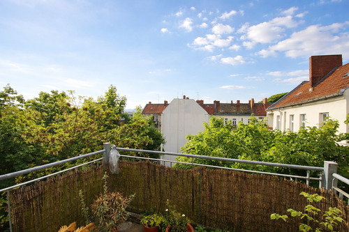Balkon - Charmante Altbauwohnung mit großem Balkon im ruhigen Hinterhaus