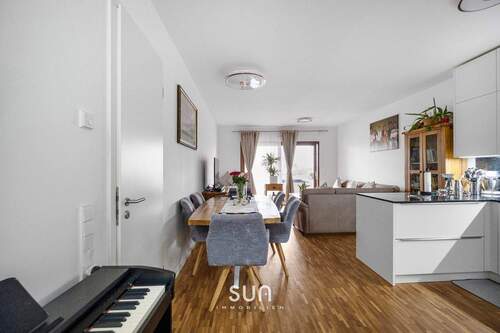 WOHNZIMMER - Etagenwohnung mit 85,70 m&sup2; in Frankfurt am Main zur Miete