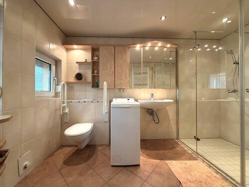 Badezimmer Erdgeschoss - 