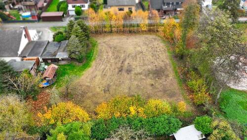 Hinteransicht - Grundstück in Achim