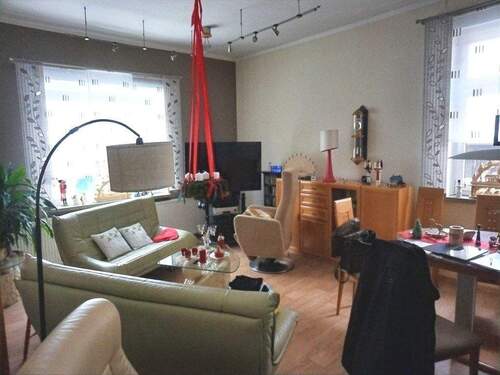 Wohnzimmer EG - 8 Zimmer Mehrfamilienhaus, Wohnhaus in Markneukirchen