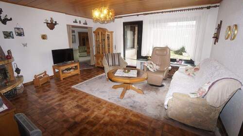 das Kamin- oder auch Esszimmer - 