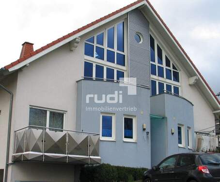 Frontansicht - Schöne UG Wohnung mit einer grossen Terrasse zu vermieten