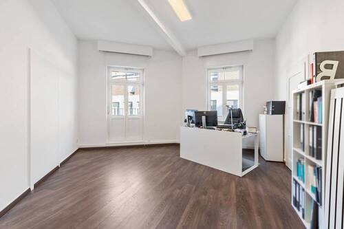 Einblick Büro - 5 Zimmer Büro in Karlsruhe