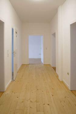 Flur - Etagenwohnung mit 89,70 m² in Kassel zum Kaufen