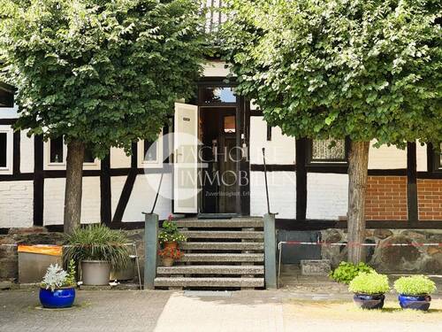 210.Haus.Außen.Hintereingang - 