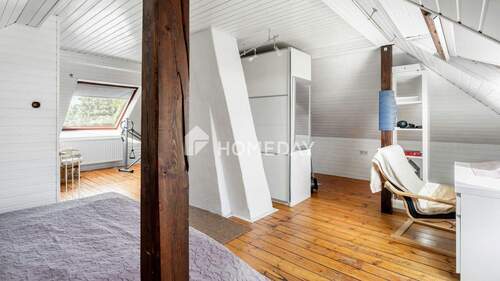 2. OG Schlafzimmer 3 - 