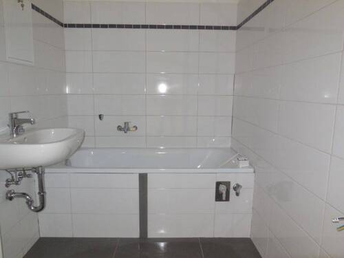 Wannenbad - Etagenwohnung mit 57,10 m&sup2; in Dessau-Roßlau zur Miete
