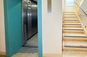 Hausflur inkl. Aufzug - 