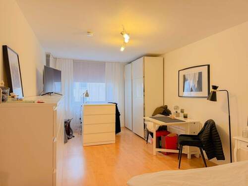 Wohnbereich - 1 Zimmer Etagenwohnung zum Kaufen in München