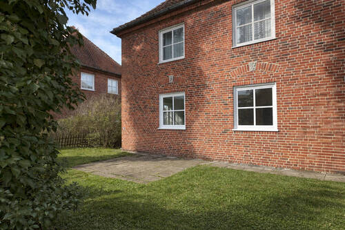 Friedrich-Ebert-Str. 48 - Zur Miete: 3 Zimmer Erdgeschosswohnung mit Vollbad und Einbauküche