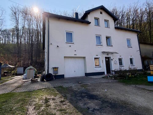 Hausansicht - Naturnahes Einfamilienhaus am Waldrand