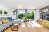Modernes Wohnen für die Familie - 5 Zimmer Reihenendhaus in Neuried