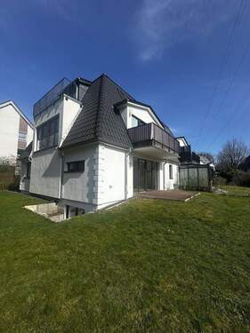 Souterrain Licht - Wohnen mit Stil im Volksdorfer Weg - Charmante Gartenwohnung im Landhausstil