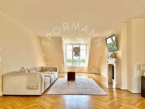 Wohnbereich mit Kamin - 3 Zimmer Etagenwohnung zur Miete in Düsseldorf