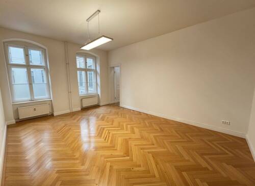 Zimmer 4 (Durchgangszimmer) - Büro in Berlin zur Miete