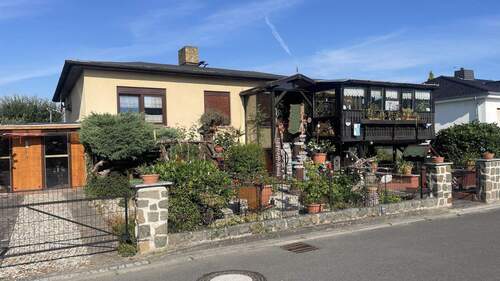 Straßenansicht - 5 Zimmer Bungalow zum Kaufen in Laußig