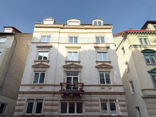Außenansicht - 5 Zimmer Etagenwohnung zur Miete in Stuttgart