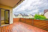 Balkon nach Nord-Osten - +++ Bequem & zentrumsnah - TOP Grundriss - großer Ost-Balkon - inklusive TG-Stellplatz - EBK-Übernahme möglich +++