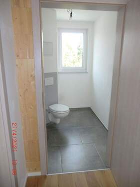 2tes WC mit Fenster - 