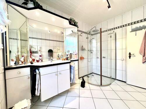 Badezimmer Erdgeschoss - 