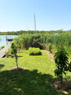 Gartendeteil direkt am See - 