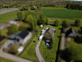 Blick auf das weitläufige Grundstück - Kleines Wohnhaus Nähe Hude am Waldrand!