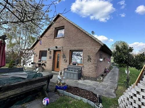 Außenansicht - 3 Zimmer Einfamilienhaus zum Kaufen in Hude