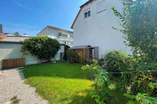 Impression Garten - 4 Zimmer Doppelhaushälfte zum Kaufen in Dachau