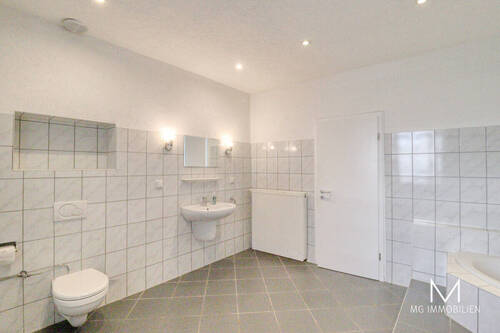 Badezimmer Wohnung EG - 