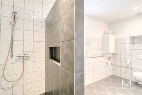 Badezimmer Wohnung EG - 