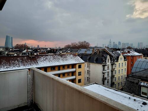 Mit tollem Weitblick - Skylineblick inklusive: 4-Zi Wohnung in Bestlage von Frankfurt Bornheim
