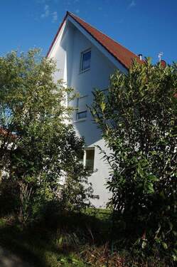 Ansicht von Norden - 3 Zimmer Doppelhaushälfte zum Kaufen in Weisendorf