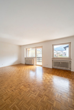 Wohnzimmer - Etagenwohnung mit 82,00 m&sup2; in Garmisch-Partenkirchen zum Kaufen