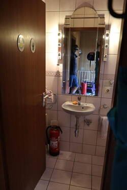 Gäste WC Eingangsbereich - 