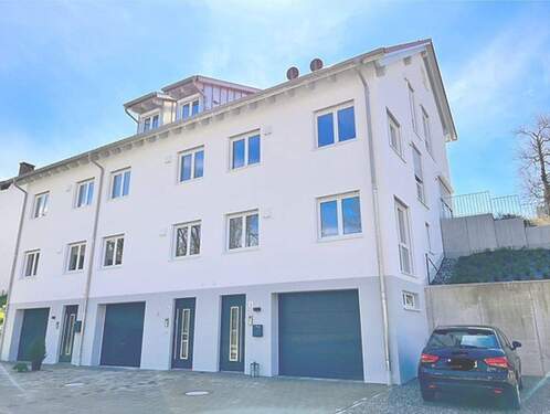 Ansicht Eingang - 8 Zimmer Reihenmittelhaus zum Kaufen in Hohenfurch