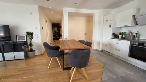 Essen - 4 Zimmer Etagenwohnung in Sinsheim