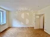 nach Unterteilung Wohnzimmer - 3 Zimmer Etagenwohnung in Düsseldorf