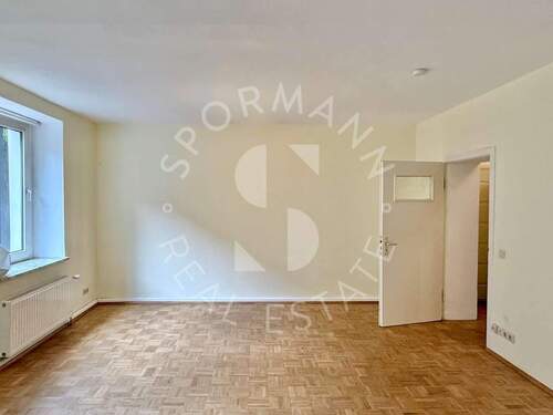 nach Unterteilung Wohnzimmer - 3 Zimmer Etagenwohnung in Düsseldorf