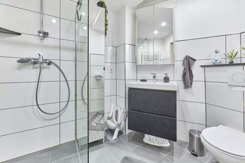 Badezimmer - 5 Zimmer Einfamilienhaus in Ludwigshafen
