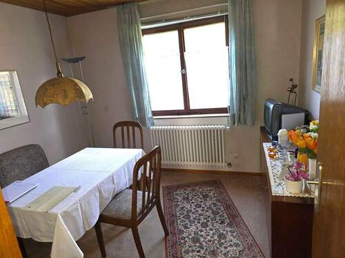  Zimmer im Erdgeschoss - 