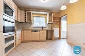 Küche... - 7 Zimmer Mehrfamilienhaus, Wohnhaus zum Kaufen in Preetz